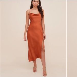 ASTR Gaia MIDI Dress Rust